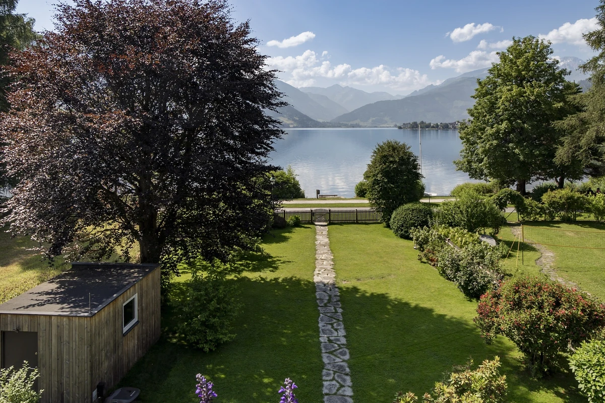 Zwei Appartements mit direktem Seezugang